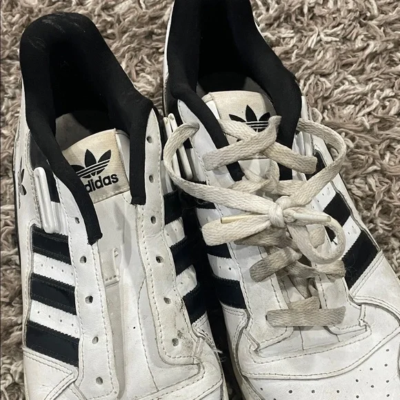 Adidas Men's White and black Sneakers size 11 - Picture 4 of 8